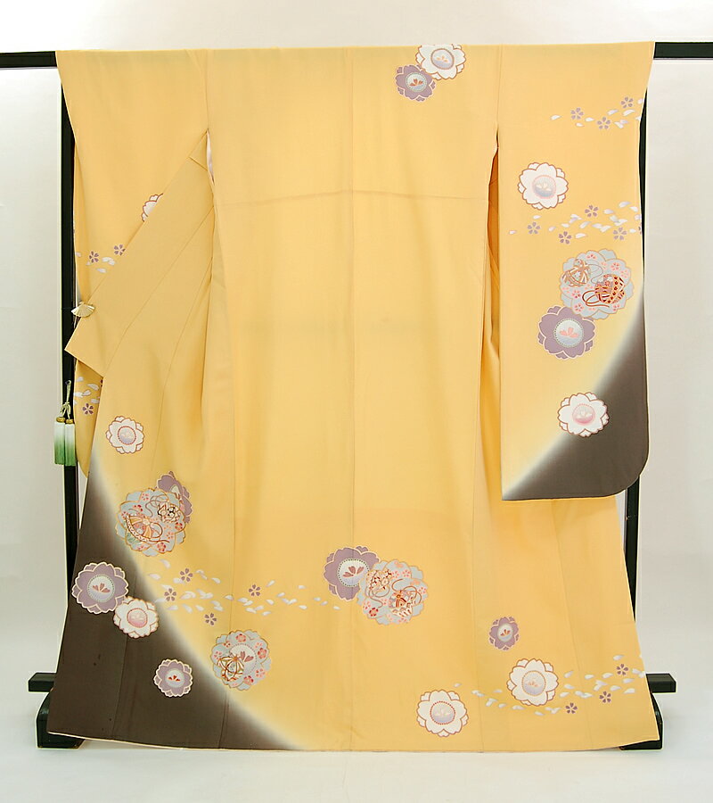 《ブラックフライデークーポンで500円-27,000円OFF》販売 クラレナの イエロー ブラウン 桜 手毬 正絹 中振袖 (KA631) (リサイクル)【和装...