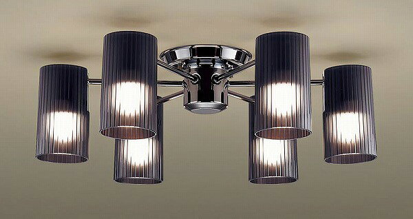電圧：100VVA：76.8KVA：0.0768消費電力：44.4W（固有）エネルギー消費効率：28.4lm/W色温度：2700KRa：Ra90注意事項※LED電球専用返品・交換について「返品不可」：返品不可の商品⇒詳細はこちらをクリック※当店ではお客様都合による交換は受け付けておりません。受注品について本商品は受注生産品です。ご注文受付後のキャンセル・変更はできません。メーカー/品番パナソニック LGB57672商品カテゴリ照明器具 シャンデリア その他取付方法U-ライト方式本体サイズ幅φ606・高187 4.1kg商品説明カラー/サイズ区分： スモーク 6灯ランプ色： LED（電球色）合計W数： 44.4ランプ・W数： LED電球一般電球タイプ7.4W6灯（E26）（電球色）主な仕様： パナソニック 白熱電球60形6灯器具相当■検索コード 20220428■ジャンル インテリア・寝具・収納 ライト・照明器具 天井照明 シャンデリア■カテゴリ 照明器具 シャンデリア その他その他注意事項※本商品は、メーカー取り寄せのため、欠品している場合がございます。※画像はイメージです。商品の詳細はメーカー受付窓口/HPにてご確認ください。※掲載商品は予告無く販売終了となっている場合もあり、掲載商品全ての出荷確約をするものではありません。パナソニック シャンデリア 6灯LGB57672 本体色：スモーク