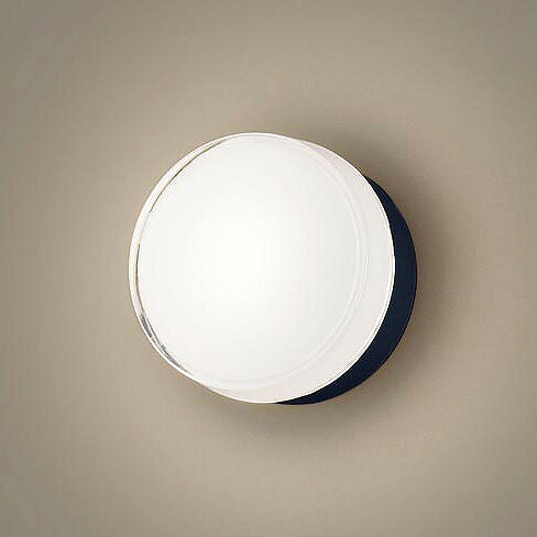 電圧：100VVA：12KVA：0.012消費電力：6.1W（固有）エネルギー消費効率：33.6lm/W色温度：2700KRa：Ra83返品・交換について「返品区分A」：「未開封・未使用」「商品到着後1週間以内」「返品手数料商品代金の50%以上」の条件にて返品可能⇒詳細はこちらをクリック※返品送料は全てお客様負担とさせて頂きます。※当店ではお客様都合による交換は受け付けておりません。メーカー/品番パナソニック LGW80317KLE1商品カテゴリ照明器具 エクステリアライト ポーチライト取付方法取付・電気工事が必要です。本体サイズ幅185・高185・出しろ106 .6商品説明カラー区分： ブラックランプ色： LED(電球色)合計W数： 6.1ランプ・W数： LED内蔵主な仕様： パナソニック 白熱電球40形1灯器具相当■検索コード 20210506■ジャンル 花・ガーデン・DIY エクステリア・ガーデンファニチャー ライト・イルミネーション 玄関灯■カテゴリ 照明器具 エクステリアライト ポーチライトその他注意事項※本商品は、メーカー取り寄せのため、欠品している場合がございます。※画像はイメージです。商品の詳細はメーカー受付窓口/HPにてご確認ください。※掲載商品は予告無く販売終了となっている場合もあり、掲載商品全ての出荷確約をするものではありません。パナソニック ポーチライトLGW80317KLE1 本体色：ブラック