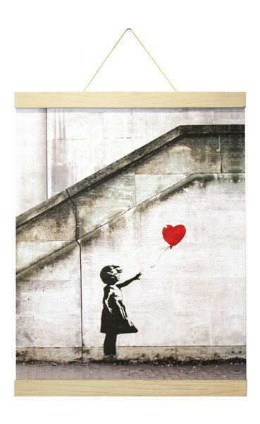アートパネル バンクシー 赤い風船と少女 タペストリー Banksy Red Balloon(White Hanger style) IBA-61992 壁掛け タペストリー 北欧 モダン おしゃれ 玄関 リビング