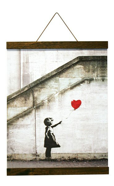 アートパネル バンクシー 赤い風船と少女 Banksy Red Balloon(Brown Hanger style) IBA-61995 壁掛け タペストリー 北欧 モダン おしゃれ 玄関 リビング