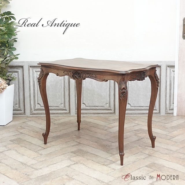 品名・品番 antique64895f　サイドテーブル　1920年頃　ウォールナット材　フランス サイズ W 99 x D 65 x H 76 cm 商品について フランス定番デザインのサイドテーブルです。 珍しいサイズ感で、お二人くらいで...