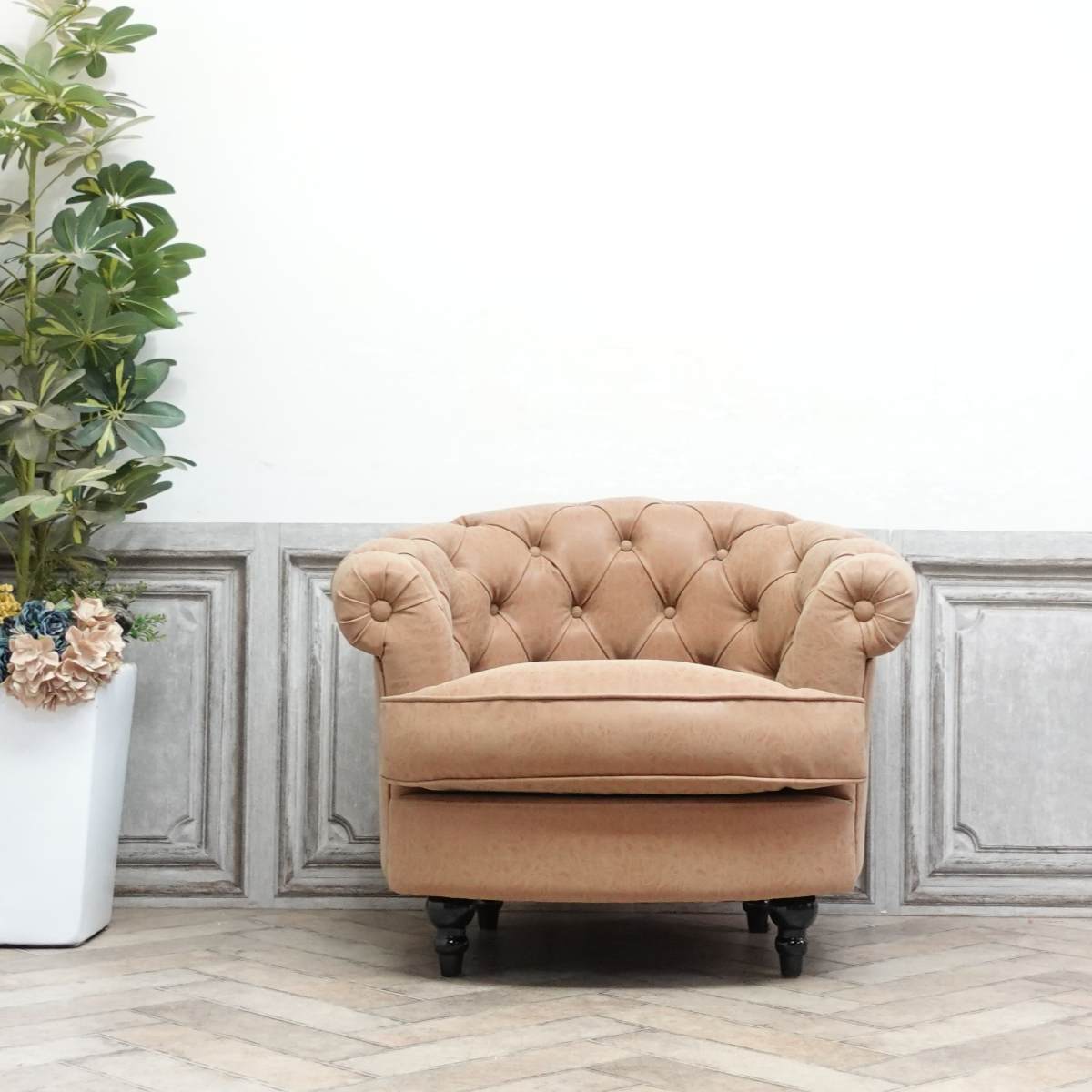 輸入家具 ソファー 一人掛け 送料無料 Mousofa モーソファ ソファ 1人掛け 1人用 デザイナーズ アンティーク調 イギリス 英国 ヴィンテージ レトロ 姫系 プリンセス 姫 ロマンチック ガーリー おしゃれ ホテル サロン 応接 フェイクレザー 合皮 キャメル 茶 NM1P39K [2]