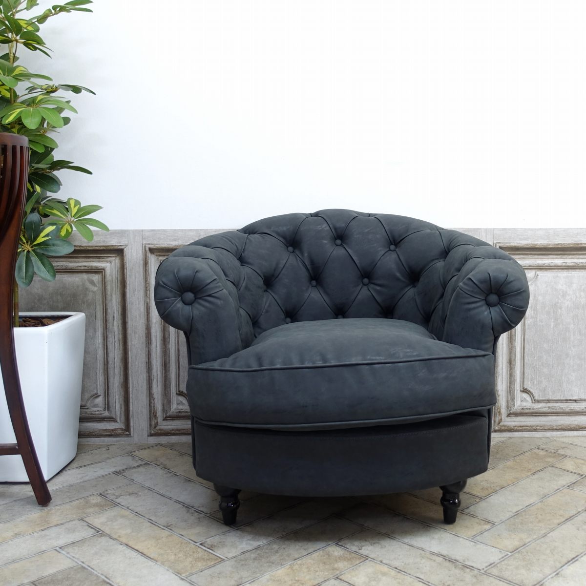 輸入家具 アンティーク ソファー そふぁ Mousofa モーソファ 一人掛け 1シーター アンティーク シングルソファ コンパクト チェスターフィールド ソファ 1人用 ガーリー おしゃれ かわいい ロマンチック 姫 ガーリー フェイクレザー PU 合皮 グレーブラック NM1P71K [2]