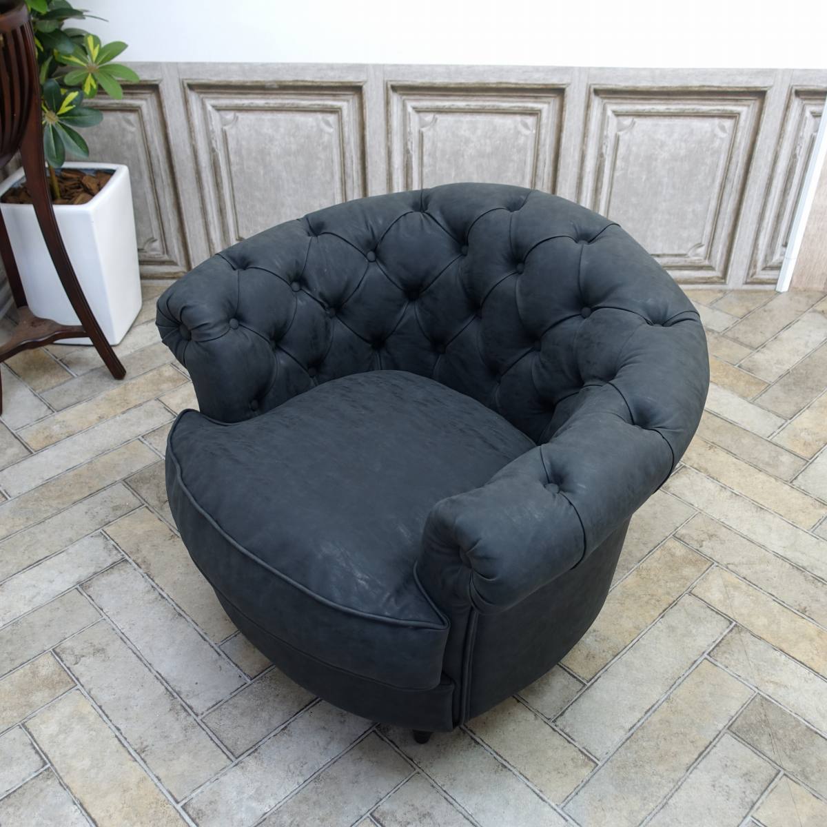 輸入家具 アンティーク ソファー そふぁ Mousofa モーソファ 一人掛け 1シーター アンティーク シングルソファ コンパクト チェスターフィールド ソファ 1人用 ガーリー おしゃれ かわいい ロマンチック 姫 ガーリー フェイクレザー PU 合皮 グレーブラック NM1P71K [3]