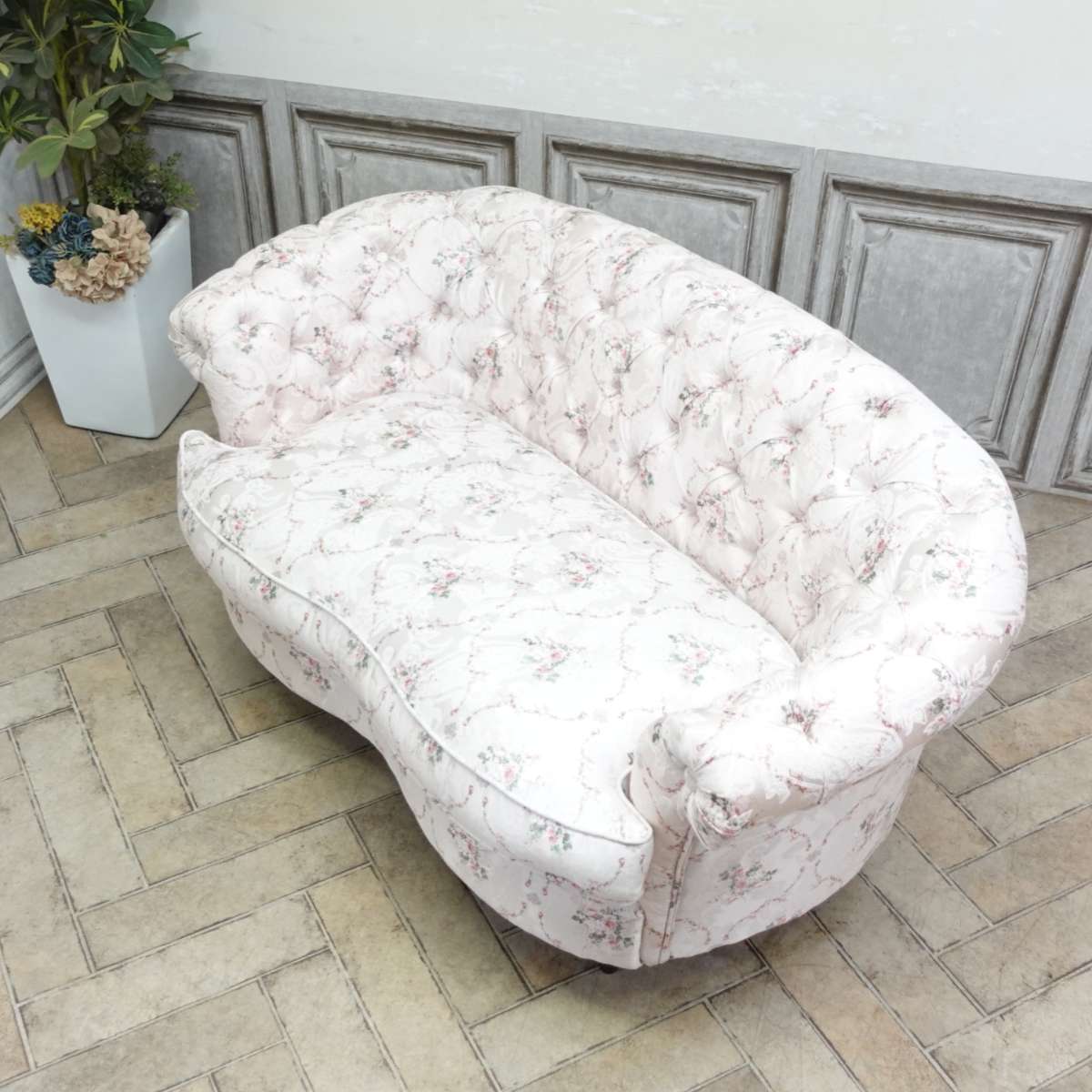 輸入家具 送料無料 ソファ デザイナーズ そふぁ ソファー モーソファ ソファ 二人掛け 1シーター 二人用 ダブルソファ コンパクト mousofa イギリス 英国 ヴィンテージ レトロ アンティーク ロマンチック 姫 ガーリー ピンク フラワーダマスク 花柄 NM2F116K [3]