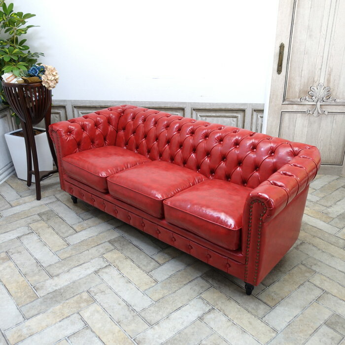 輸入家具 ヴィンセント ソファ 3人掛け ソファー 三人用 チェスターフィールド アンティーク チェスターフィールドソファ 英国 イギリス トリプルソファ デザイナーズ ラウンジ リビング サロン ヴィンテージ インダストリアル フェイクレザー 合皮 PU レッド 赤 VC3P63K [3]