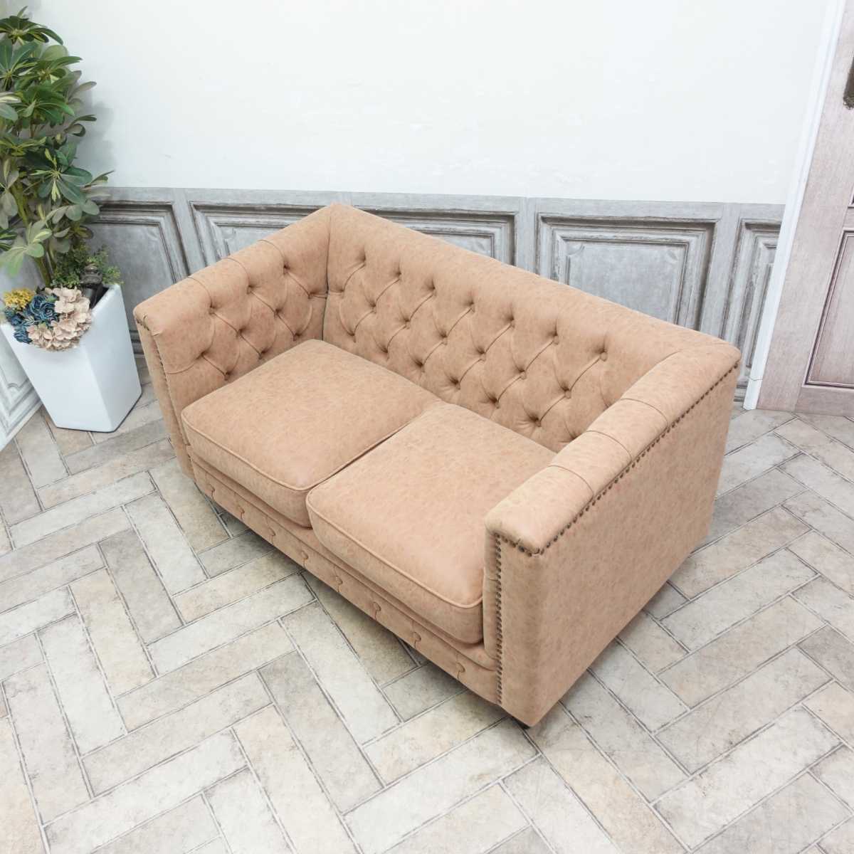 輸入家具 デザイナーズ そふぁ ソファー ソファ 2人掛け 2シーター 家具 かわいい アンティーク調 チェスターフィールド 二人掛け ソファ VINCENT(ヴィンセント) アンティーク風ソファ専門店 クラシックデモダン キャメルブラウン 合皮 PUレザー VM2P39K [3]