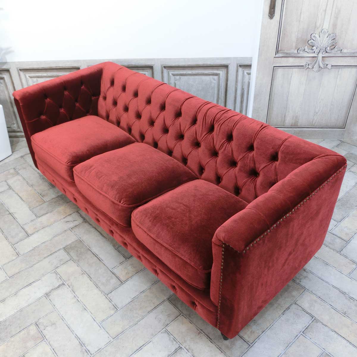 輸入家具 デザイナーズ レッド 赤 ベルベット ベロア そふぁ ソファー ソファ 3人掛け 3シーター 家具 かわいい アンティーク調 チェスターフィールド 三人用 ソファ Vincent(ヴィンセント) VM3F410K ワンルーム ソファー アンティーク風ソファ専門店 クラシックデモダン [3]