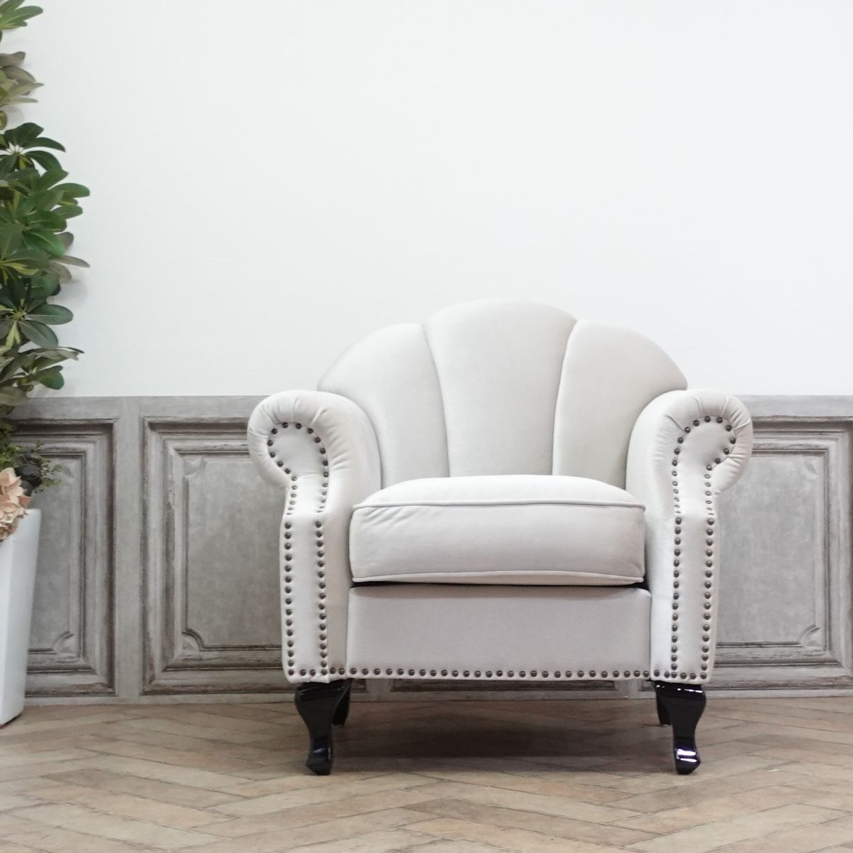 輸入家具アンティーク ソファー そふぁ そふぁー ソファ ソファー デザイナーズ アンティーク調 1人掛け 1シーター 一人用 シングルソファー シェルファ シェル ソファー エレガント かわいい おしゃれ 北欧 モダンインテリア ベルベット ファブリック パール VS1F220K [3]