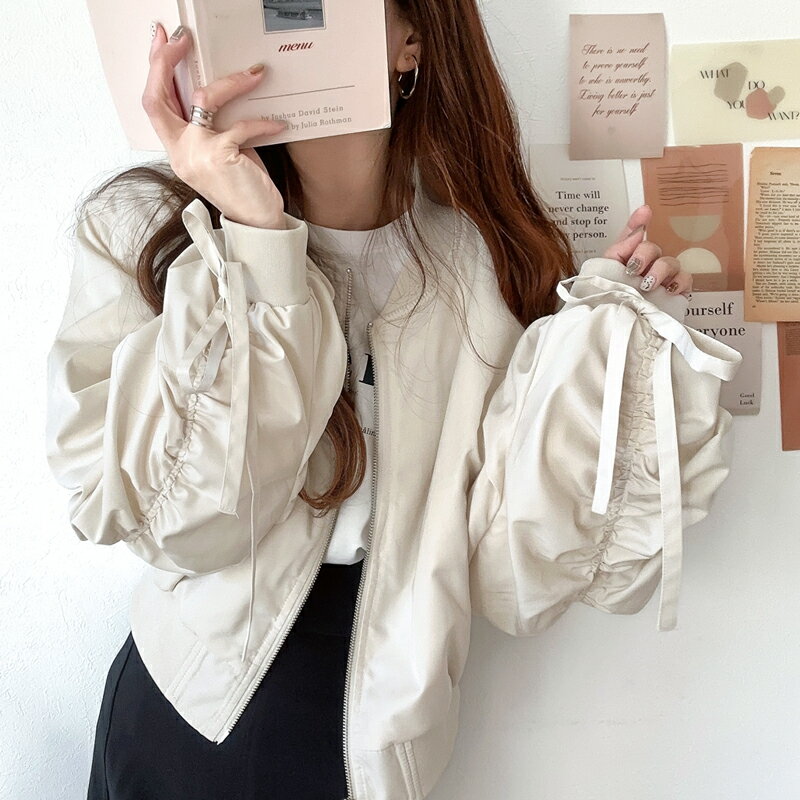 【mily bilet】 送料無料 アウター ジャケット レディース ドロスト ボリューム 袖 飾り リボン ダブル ファスナー 使い MA-1 コンパクト ショート丈 ロングシーズン 羽織り 大きいサイズ 秋 冬 2023aw クラシカルエルフ mi1019028のサムネイル