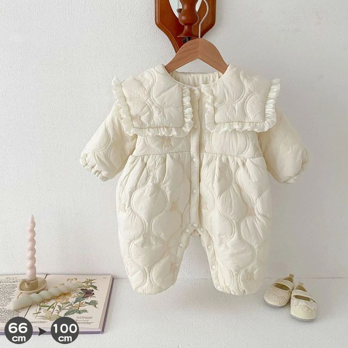 商品説明商品名ベビー服 長袖 ロンパース カバーオール 新生児 ベビージャンプスーツ 赤ちゃんの防寒着！ 自分の赤ちゃんにぴったりな、着せやすくてかわいいロンパース。 素材綿、ポリエステル 生産国中国サイズ 66　着丈55cm　　バスト62cm　袖丈25cm 73　着丈60cm　　バスト65cm　袖丈27cm 80　着丈65cm　　バスト68cm　袖丈29cm 90　着丈70cm　　バスト71cm　袖丈31cm 100　着丈75cm　　バスト74cm　袖丈33cm セット内容 ロンパース 注意 PC環境・光の具合により、色や素材のイメージが写真と若干異なる場合がございます。 モデル・写真に使用されているアクセサリー・小物は別途記載が無い限り付属いたしません。 商品に不良があった場合は、商品到着から5日以内にご連絡いただければご返金・交換対応させて頂きます。 商品のサイズは、全て平置きにて外寸を測定しております。 商品によっては+-0.5cm〜1cmの誤差が発生してしまう場合がございます。 該当商品は他店と在庫共有です。タイミングにより、在庫ズレが生じる場合がございます。予めご了承ください。商品説明商品名ベビー服 長袖 ロンパース カバーオール 新生児 ベビージャンプスーツ 赤ちゃんの防寒着！ 自分の赤ちゃんにぴったりな、着せやすくてかわいいロンパース。 素材綿、ポリエステル 生産国中国サイズ 66　着丈55cm　　バスト62cm　袖丈25cm 73　着丈60cm　　バスト65cm　袖丈27cm 80　着丈65cm　　バスト68cm　袖丈29cm 90　着丈70cm　　バスト71cm　袖丈31cm 100　着丈75cm　　バスト74cm　袖丈33cm セット内容 ロンパース 注意 PC環境・光の具合により、色や素材のイメージが写真と若干異なる場合がございます。 モデル・写真に使用されているアクセサリー・小物は別途記載が無い限り付属いたしません。 商品に不良があった場合は、商品到着から5日以内にご連絡いただければご返金・交換対応させて頂きます。 商品のサイズは、全て平置きにて外寸を測定しております。 商品によっては+-0.5cm〜1cmの誤差が発生してしまう場合がございます。 該当商品は他店と在庫共有です。タイミングにより、在庫ズレが生じる場合がございます。予めご了承ください。