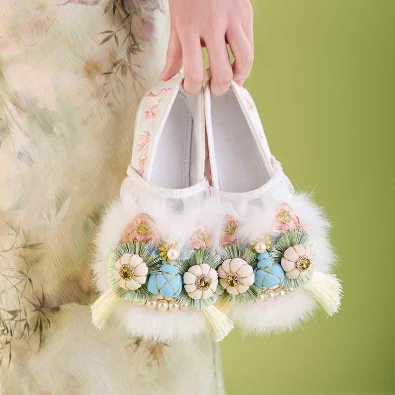 布靴 キッズ 男の子 春夏秋 刺繍 虎頭 フラットシューズ キャンバス スリッポン ローカット ゴム底 通気性 タッセル エスニック かっこいい 歩きやすい 履きやすい り