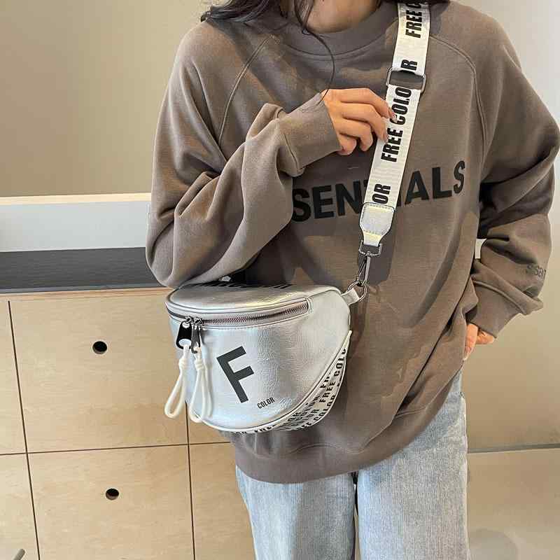 ボディバッグ レディース シンプル オックスフォード生地 ショルダーバッグ 斜めがけ 鞄 カバン ミニバッグ 旅行 お出かけ ブラック レッド シルバー ホワイト