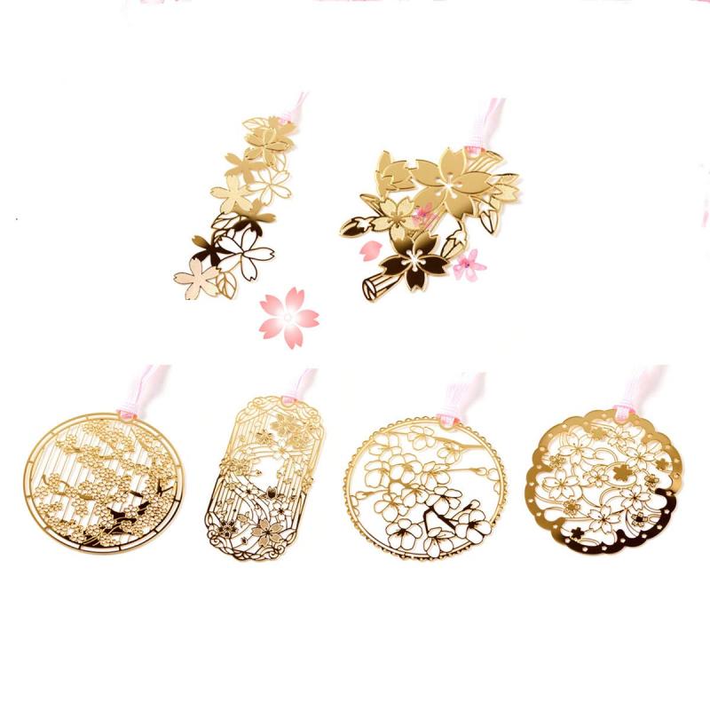 ブックマーカー しおり 桜モチーフ 6点シリーズ メッキ工芸 ブックマーク Metal bookmark 金属製栞 ページマーク プレゼント❀春を彩る桜のしおり、金色の綺麗なレースとリボン、アニマルシルエットなどのお洒落なしおりです。❀繊細な作りでとても美しく、本に挟んだときにページからのぞくモチーフがおしゃれなブックマークです。❀金属とは思えない滑らかさ、細かい細工など、金色の桜をより鮮やかに見せる事が出来ています。❀ご自身の読書用はもちろん、ご家族、、友達、クラスメート、同僚、友人にプレゼントとしても素晴らしいアイテムです。❀お得な6枚セットなので、たくさん本を同時に読むことができます。しおりの美しさを味わいながら読書を楽しみましょう