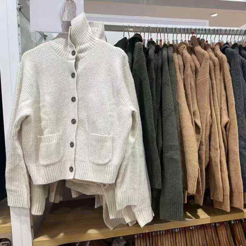 ・生地: 綿布・主な生地成分: スパンデックス・柄: 無地・スタイル: カーディガン・袖: パフスリーブ・ネックライン: ポロネック・袖丈: 長袖・カラー: 乳白, 深グレー, キャメル, オリーブ色・サイズ: S, M, L, XL・スタイル: お嬢様風・主な生地成分の含有量: 30%以下・テイスト: 大人のお姉さん系・製品カテゴリ: セーター