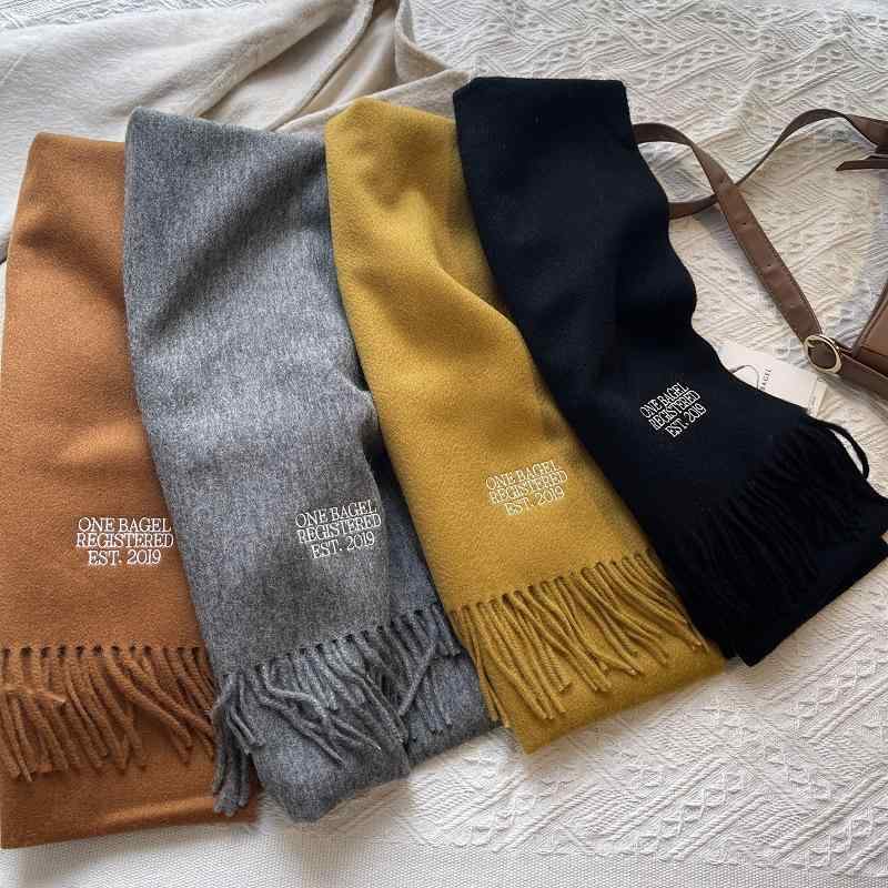 マフラー 男性用 秋冬 ウール100% 無地 刺繍 フリンジ付き 暖か ストール ショール 襟巻き ひざ掛け 膝かけ 肩掛け アップルグリーン 桜ピンク ベージュ クリ色 スモークブルー 夕焼けオレンジ 鳩グレー 水晶紫 中国赤 ブラック ナポリイエロー