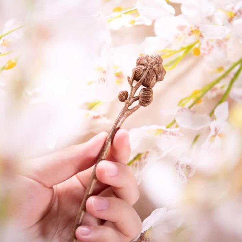 ヘアアクセサリー 古風 梅の花 かんざし 金糸楠木彫刻 ヘアピン 小仙女 かわいい ギフト 贈り物