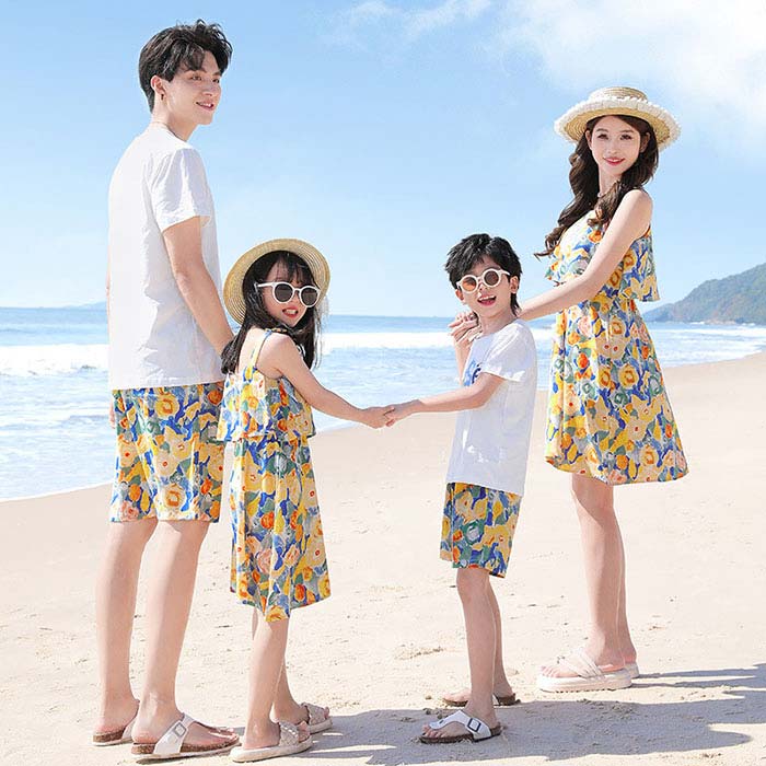親子 ペアルック 花柄 tシャツ 半袖 ワンピース キャミソール ハーフパンツ ボヘミアン風 親子 コーデ 親子ペア 家族ペアルック 家族お揃い ママ パパ 子供 キッズ メンズ 女の子 リゾート 旅行 海 ビーチ リゾート風 カップル お揃い リンクコーデ 親子 セット ギフト