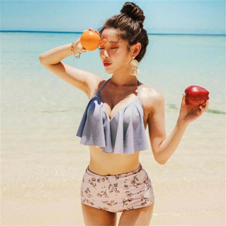 Rakuten - 【クーポンで10％オフ】水着 レディース ビキニ 2点セット フリルビキニ セパレート お洒落 かわいい 体型カバー 露出控えめ 流行 大人 女子 黒 バックフリル ハイウエスト 無地 シンプル 定番 海 プール リゾート 海外 旅行 パッド付き ワイヤーウエスト カバーアップ