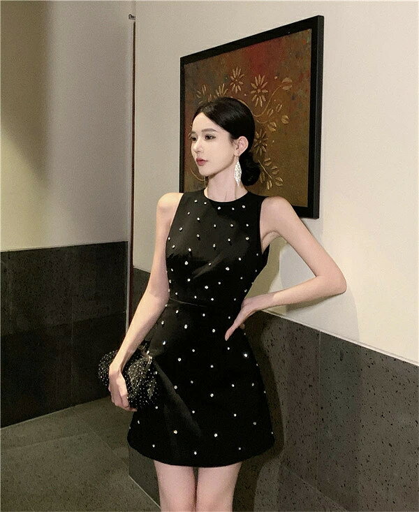 ワンピスドレス　aラインドレス　ミニ丈ワンピース　パール付き　ショート　 セクシードレス　カジュアル　ノースリープ　美背 大人 上品 キレイ目 お呼ばれ 　キャバ 　スナック 　ラウンジ 　ブラック　20代 30代 40代　韓国 ファッション　レディース 春夏　服 cleopatra7-10042208 クレオパトラセレクト サンプル画像3