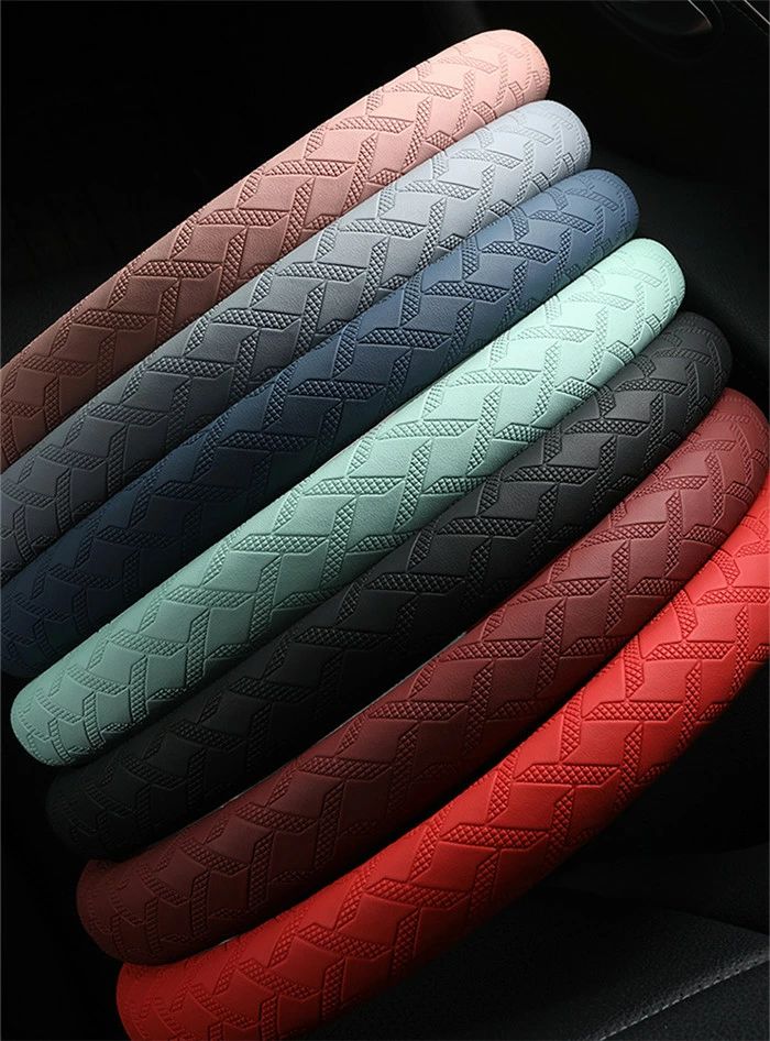 ステアリングカバー ハンドルカバー O型 D型 38cm 軽自動車 普通車 自動車用 撥水 滑り止め 汚れ防止 ビジネス おしゃれ 握りやすい 簡単装着 乗用車 内装用品 かわいい 汎用 父の日