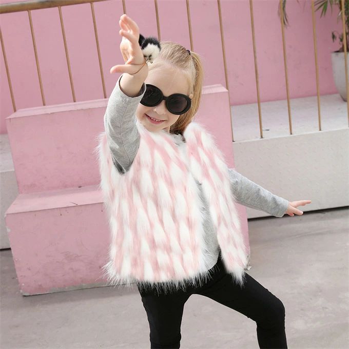 毛皮ベスト キッズ 子供服 ファーベスト チョッキ 子ども 女の子 袖なし 毛皮 上着 ベビー 無地 厚手 フェイクファー 結婚式披露宴 可愛い ジュニア服 ふわふわ アウター 冬物 秋冬 送料無料