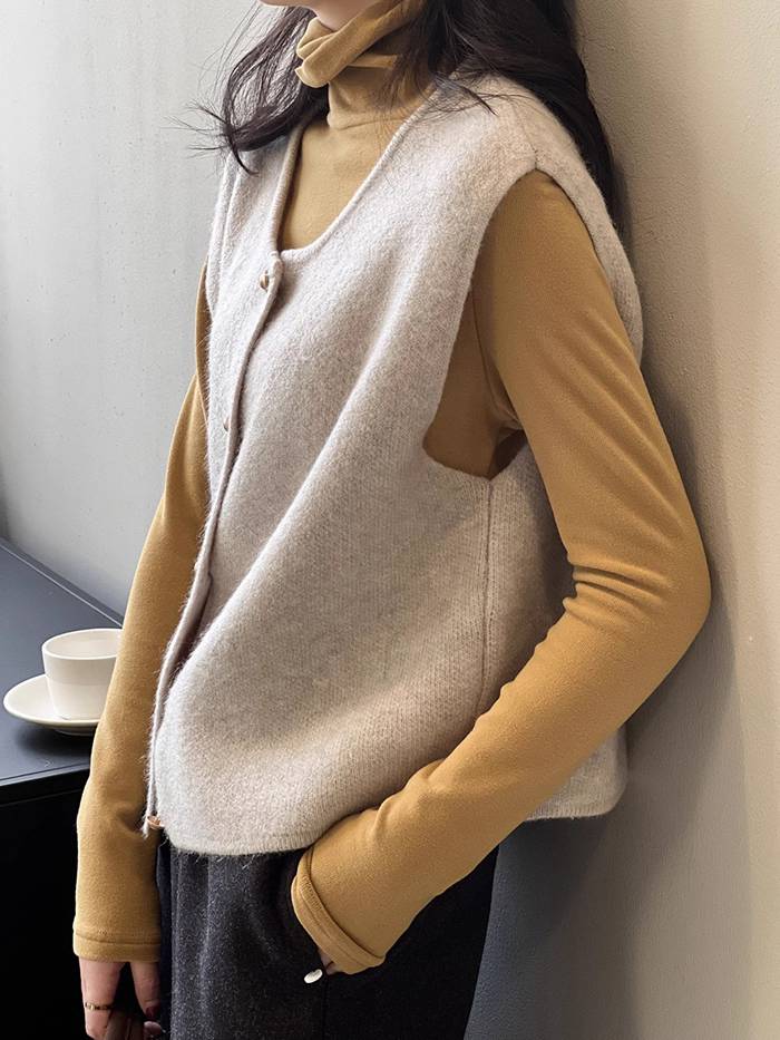 【クーポンで10％オフ】ニットベスト Uネック ベスト レディース 秋 おしゃれ ニットセーター セーター ボタン 温かい 柔らかい シンプル 秋 冬 20代 30代 40代 ショート丈 大人 ママ タンクトップ 定番 着回し