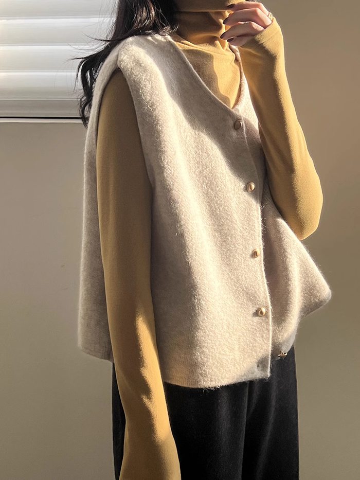 【クーポンで10％オフ】ニットベスト Uネック ベスト レディース 秋 おしゃれ ニットセーター セーター ボタン 温かい 柔らかい シンプル 秋 冬 20代 30代 40代 ショート丈 大人 ママ タンクトップ 定番 着回し