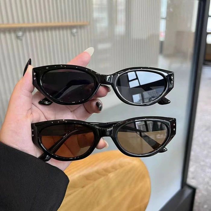 サングラス キャッツアイ レディース メンズ レトロ 紫外線対策 UV375 日焼け防止 伊達眼鏡 メガネ おしゃれ 小顔 大きめ スタイリッシュ 日除け 日よけ 日差し対策 軽量 ドライブ スポーツ ブラック レッド ユニセックス 韓国 収納ケース付き