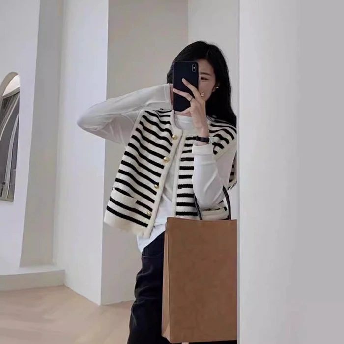 【クーポンで10％オフ】ニットベスト レディース 前あき ジレベスト ニット ベスト Vネック ウール混 チョッキ ゆったり ジレ ニットトップス ノースリーブ 前あきベスト ボタン付き ニットジレ カジュアル