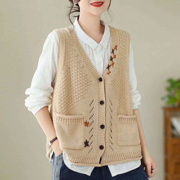 【クーポンで10％オフ】ニットベスト レディース Vネック ベスト 春 秋 前開き ポケット付き ベスト トップス カーディンガン リブニット ノースリーブ セーター 普段着 レイヤード 重ね着 ゆったり 大きいサイズ 体型カバー カジュアル 大人 ナチュラル 送料無料