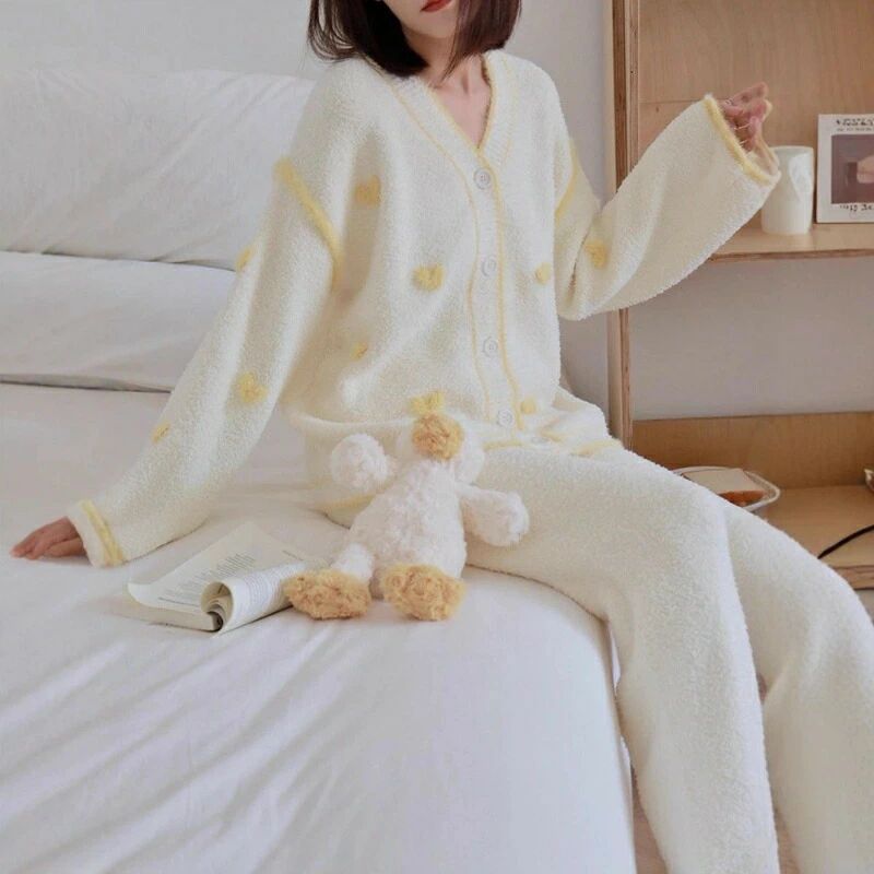 【新作登場】ふわもこハート柄ルームウェアセット｜秋冬用・厚手・静電気防止・外出OK・ニットパジャマ..