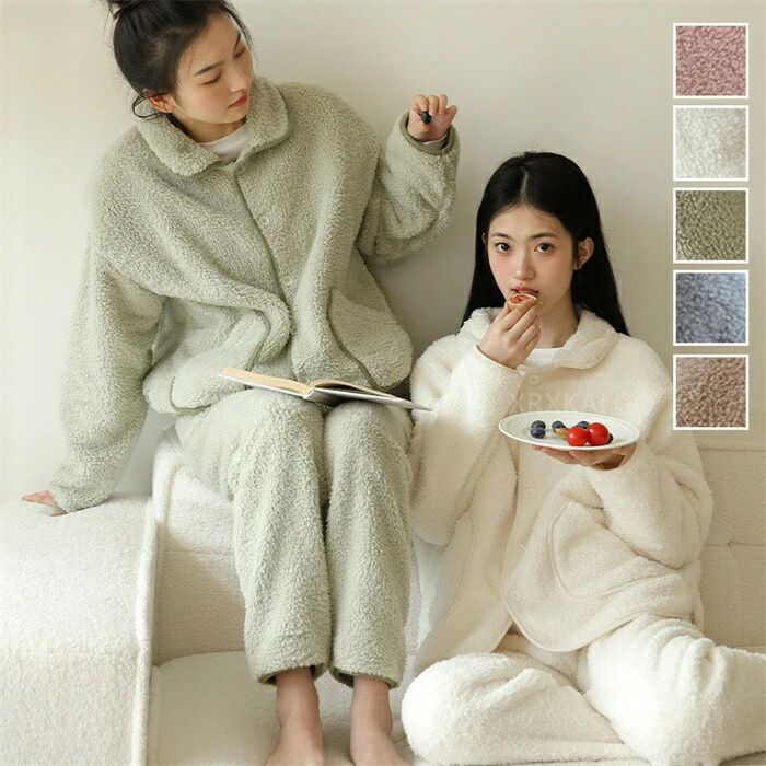 あったかROOMWEAR 【素材】：ポリエステル100% 【原産国】:CHINA 【サイズ】フリーサイズ　オススメ体重:40-75kg　 ふわふわもこもこ もこもこ素材のあったかルームウェアシリーズ☆ こちらは、トップス+ロングパンツの2点...