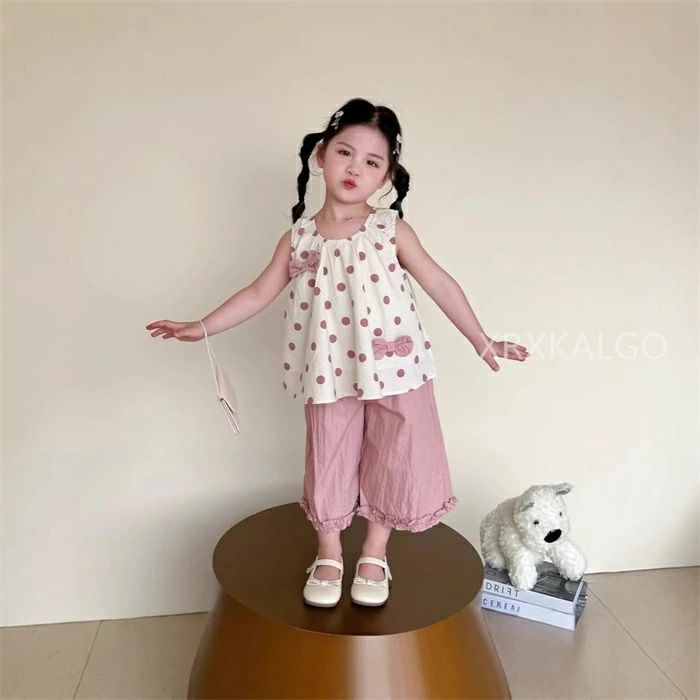 クレオパトラセレクトの【クーポンで10％オフ】セットアップ 女の子 子供 夏 服 上下セット 綿混紡 袖無しトップ+パンツ 2点セット スリングトップ キッズ ワイドパンツ リボン ブルー ピンク フリル ロング 韓国風 可愛い 保育園 幼稚園 小学生 通学着 リゾート90cm 100cm 110cm 120cm 130cm 140cm｜アングル2