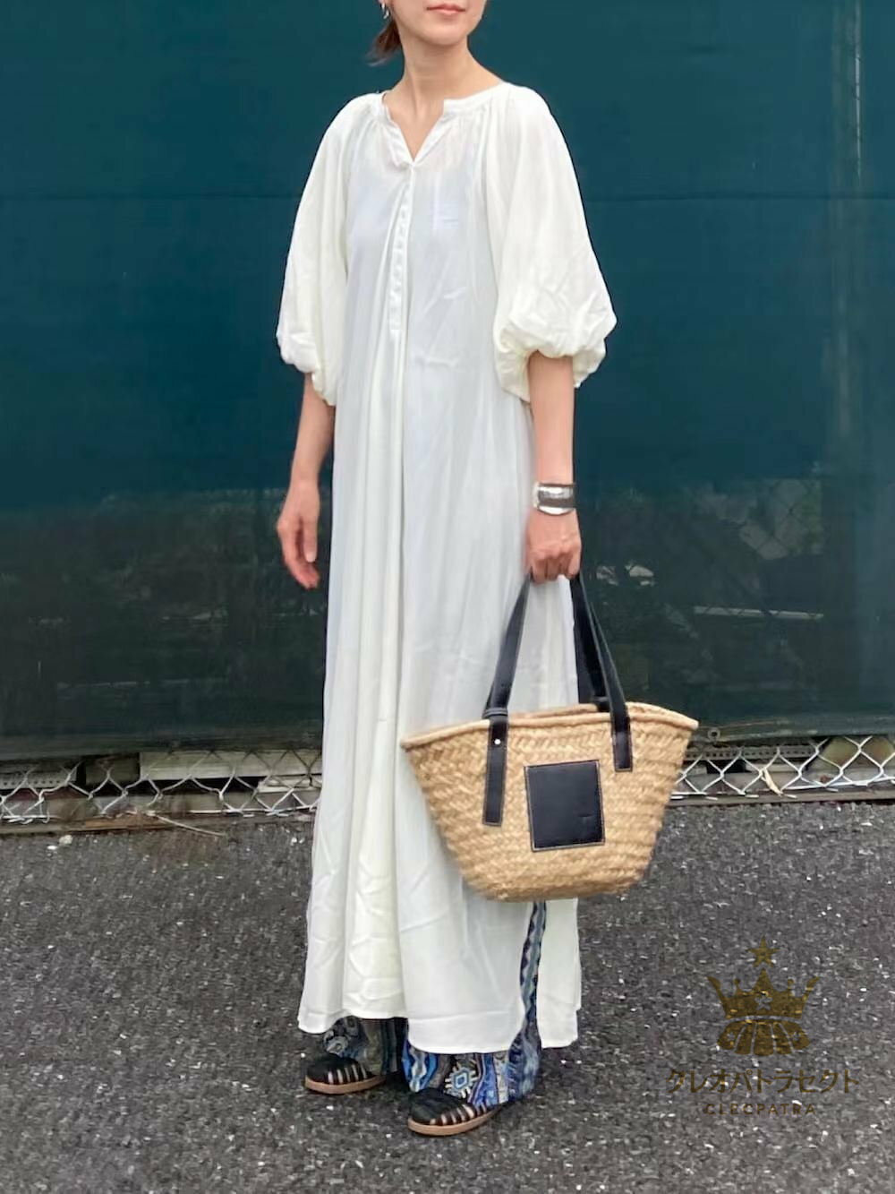 ロングワンピース 半袖 夏 レディース マキシ丈ワンピース シャツワンピース フレア Vネック 無地ワンピース 五分袖 ボリューム袖 ゆったり サイドスリット 体型カバー オシャレ シンプル カジュアルコーデ