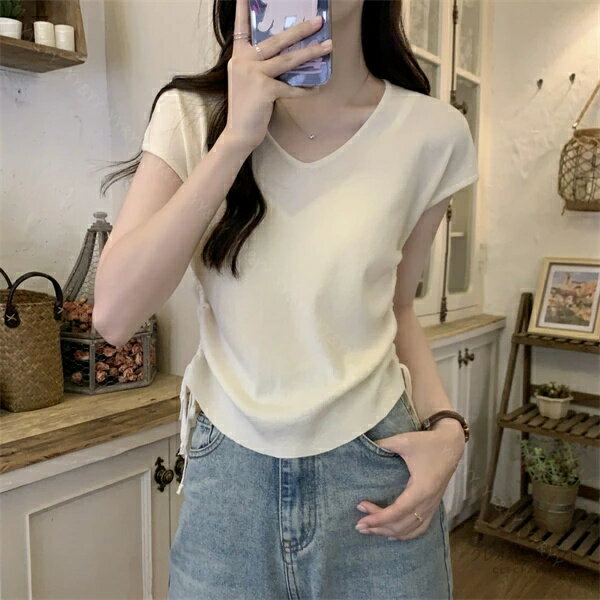 Rakuten - ニット Tシャツ 半袖 トップス ショート丈 タイト コットン 無地 コンパクト シンプル インナー デイリー オフィス 春 夏 韓国ファッション カットソー 大人 M L Uネック Vネック ベーシック フレンチスリーブ　レディース tops