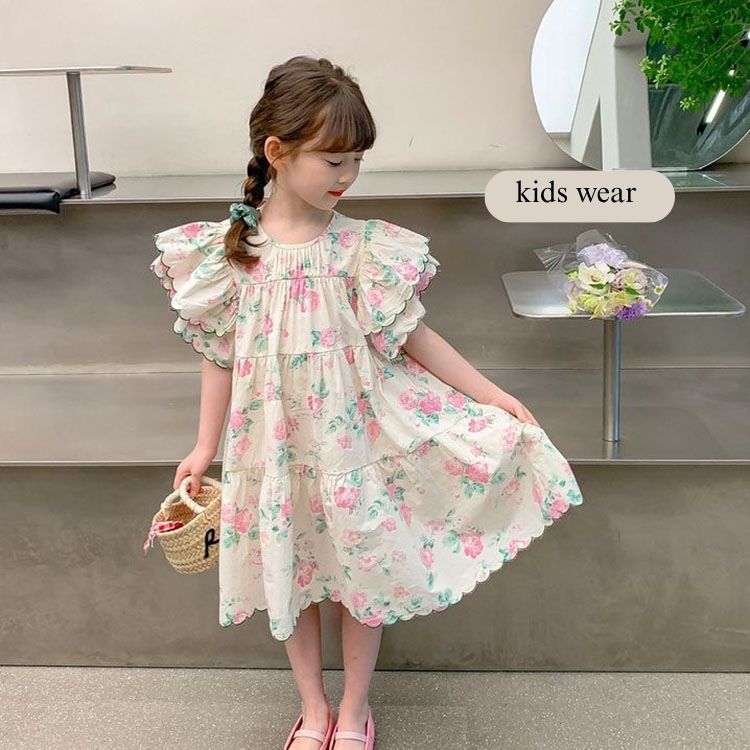 人気検索キーワード：子供服 キッズ 子供 ワンピース 花柄 カラフル 夏 キッズ ワンピース 韓国子ども服 夏服 カジュアル 半袖 こども 女の子 ギャル 七五三 小学生 中学生 高校生 通園 通学 旅行 可愛い おしゃれ 結婚式 誕生日 ギフト プレゼント 110-160cm 商品内容：ワンピース 素材：ポリエステル、その他 サイズ：ご参考の程 110　身長100-110CM　体重15-20KG 120　身長110-120CM　体重20-25KG 130　身長120-130CM　体重25-30KG 140　身長130-140CM　体重30-35KG 150　身長140-150CM　体重35-40KG 160　身長150-160CM　体重40-45KG 実寸は2-4cmの誤差がございます。 注意事項： ★沖縄など離島地域送料追加1600円 ★モニターの環境によって、実物と色見が多少異なる場合がございますのでご了承下さい。 ★大変恐れ入りますがご注文後に商品が品切れとなってしまった際には、 メールもしくは電話にてご連絡いたします。人気検索キーワード：子供服 キッズ 子供 ワンピース 花柄 カラフル 夏 キッズ ワンピース 韓国子ども服 夏服 カジュアル 半袖 こども 女の子 ギャル 七五三 小学生 中学生 高校生 通園 通学 旅行 可愛い おしゃれ 結婚式 誕生日 ギフト プレゼント 110-160cm 商品内容：ワンピース 素材：ポリエステル、その他 サイズ：ご参考の程 120　身長110-120CM　体重20-25KG 130　身長120-130CM　体重25-30KG 140　身長130-140CM　体重30-35KG 150　身長140-150CM　体重35-40KG 160　身長150-160CM　体重40-45KG 実寸は2-4cmの誤差がございます。 注意事項： ★沖縄など離島地域送料追加1600円 ★モニターの環境によって、実物と色見が多少異なる場合がございますのでご了承下さい。 ★大変恐れ入りますがご注文後に商品が品切れとなってしまった際には、 メールもしくは電話にてご連絡いたします。