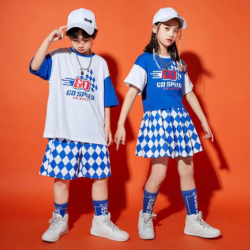ブルー キッズ ダンス衣装 セットアップ 男の子 女の子 半袖 Tシャツ 重ね着風 プリーツス カート ハーフパンツ ゆったり 練習着 レッスン着 習い服 カッコイイ ダンスウエア ステージ衣装 ジャズダンス 韓国k-pop jazz 舞台服 演出服 発表会 運動会 2