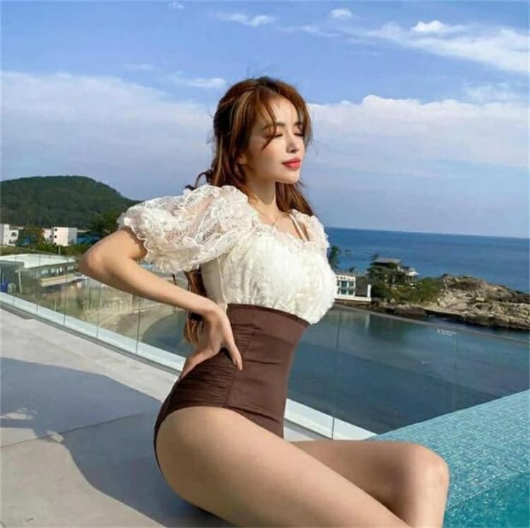 【中古】【輸入品・未使用】La Blanca レディース 長袖 ラッシュガード スイムトップ US サイズ: Medium