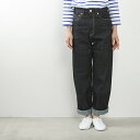 caqu サキュウ antique denim modern モダンクラシック(Re.birth) 04701 Description 股上が深いジーンズを、ジャストウエスト&ロールアップで女性らしい着こなしができます。 深く、ゆったりテーパードのシルエットになっています。 今までのアンティークシリーズの作り込みで、今回はファスナー仕様で赤耳なのにほんのりストレッチの効いた軽量な11ozデニムを使用しています。 3yearsはハンドメイドの自然な色落ちと、インディゴなのに色落ちしにくいリバースとの2色展開。本格的な牛革ラベル。 より一層履き心地のよいパンツになっていますよ。 Material：コットン98％、ポリウレタン2％ Country：JAPAN Model：158cm（0） Sizing サイズ 仕上寸法（cm） ウエスト ヒップ 前股上 後股上 股下 ワタリ幅 裾幅 0 68 94 32 41 79 30 20 1 70 96 32 41 79 31 20.5 2 74 101 33 42 80 33 21 ※サイズは一点一点スタッフが計測しています。多少の誤差が生じる事をご了承下さい。 ※お客様のPC環境により、商品画像と実際とでは若干色が異なる場合があります。 ※サイズがご不明な方はオーダー前にメールにてお問合せください。 ※当店では裾直しを行っておりませんので、予めご了承くださいませ。 ※裾直しが必要な方は、ご購入後お近くのお直し屋さんにてお願い致します。 Brand 漢字で「砂空」と書くサキュウは、2006年にデビューしました。洗いを象徴するストーンウォッシュで砕けた「砂」、インディゴブルーの「空」に由来します。私たちが考える本当にいいジーンズとは、おいしい白ごはんのようなもの。ジーンズ本来の役割とは、おいしい白ごはんと同じ。 トップスは2日連続じゃイヤなのに、ジーンズは毎日穿いても抵抗がない。コーデ（おかず）を選ばないし、いいジーンズはさりげなく全体を引き立ててくれる。そんなジーンズ造りを目指しています。 STYLING ITEMコーディネートに使用している商品