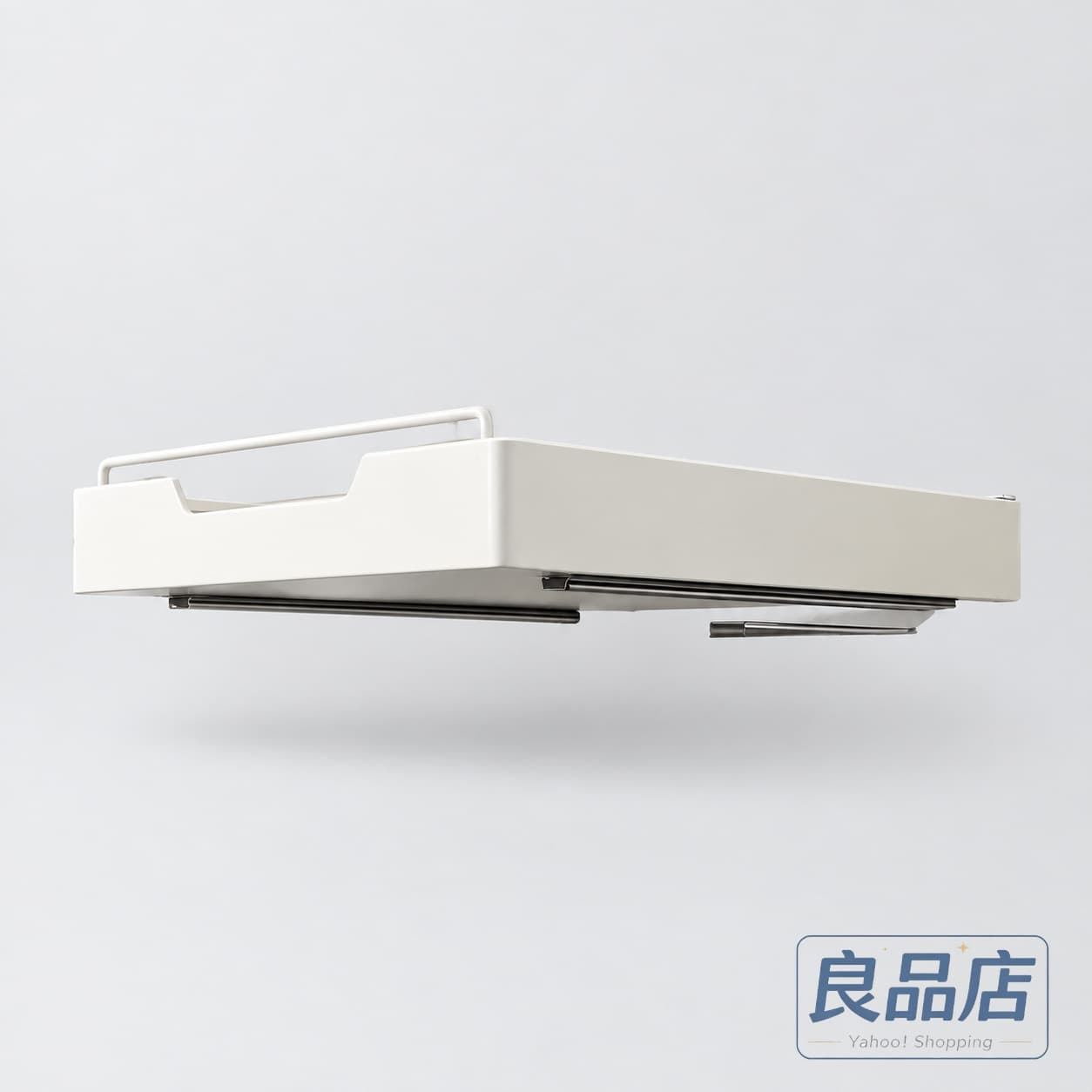 【商品詳細】極小、小、中、大、特大の異なる5種類のサイズ展開で、色々な収納棚にもフィットします！狭いところにもスリムなサイズあり。スチール制、ゆえ、防水、防錆、防腐という三大特徴があります。頑丈で耐久性があり、耐荷重：100kg。【スライドレール装備】：この引き出し収納にはスライドレールが装備さており、引き出しは完全にスライドさせることができ、超静音鋼球のデザイン、引き出しはよりスムーズかつ静かにスライドします。奥にある物も簡単に取り出せるようになる、引き出し機能付きの収納カゴ。収納スペースの利用効率が格段にアップします。【簡単設置】付属のレールを使って収納カゴを簡単に設置。下をくっつける部分があり、貼り付けると引き出しになるのでとても便利です。穴を開ける必要がなく、キャビネットを傷つけません。【大容量・スペース活用】シンク下収納として、キッチンや洗面台下に大活躍。キッチン用品をきちんと整理すると、スペースを大幅に節約できます。 キッチンもきれいになりますよ【用途の広さ】調味料ボトルや食器、食品などを収納できます。 キッチンだけでなく、クローゼット、バス