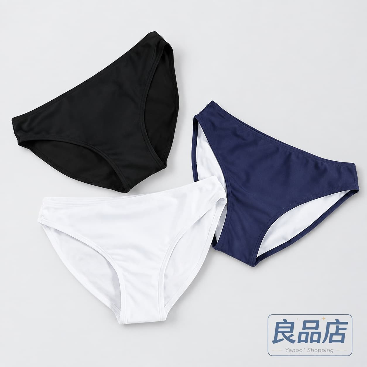水着の下に着用して安心感をプラスする水着インナー。速乾性に優れた素材を使用し、水に濡れてもすぐに乾くため、プールや海での使用後も快適に過ごせます。水着インナーがあれば砂の侵入を防止できます！ビーチや海遊びにもおすすめです。履きやすい独自のビキニボトムスでも使用されているストレッチ加工を採用しているので水着の下に着用しても違和感がありません。水泳や競泳、プール、ビーチはもちろん、ヨガやランニングなどのスポーツシーンにも活用できます。 サイズ M L XL 2XL サイズについての説明 ※サイズは平置きで測っておりますが、1-3cm誤差が生じる場合がございます。 素材 ポリエステル 色 ブラック ホワイト ネイビー 備考 ●サイズ詳細等の測り方はスタッフ間で統一、徹底はしておりますが、実寸は商品によって若干の誤差(1cm～3cm )がある場合がございますので、予めご了承ください。 ●製造ロットにより、細部形状の違いや、同色でも色味に多少の誤差が生じます。 ●パッケージは改良のため予告なく仕様を変更する場合があります。 ▼商品の色は、撮影時の光や、お客様のモニターの色具合などにより、実際の商品と異なる場合がございます。あらかじめ、ご了承ください。 ▼生地の特性上、やや匂いが強く感じられるものもございます。数日のご使用や陰干しなどで気になる匂いはほとんど感じられなくなります。 ▼同じ商品でも生産時期により形やサイズ、カラーに多少の誤差が生じる場合もございます。 ▼他店舗でも在庫を共有して販売をしている為、受注後欠品となる場合もございます。予め、ご了承お願い申し上げます。 ▼出荷前に全て検品を行っておりますが、万が一商品に不具合があった場合は、お問い合わせフォームまたはメールよりご連絡頂けます様お願い申し上げます。速やかに対応致しますのでご安心ください。