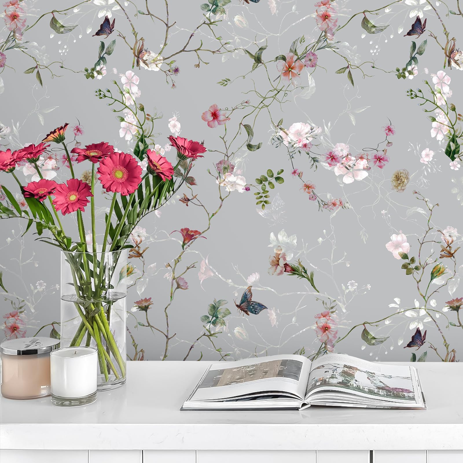 【送料無料】VEELIKE 花柄 壁紙シール クロス 和風 梅花と蝶々 グレー 灰地 リメイクシート カッティングシート リフォーム インテリア 壁紙シート シールタイプ 襖紙 ふすま紙 ウォールステッカー 剥がせる 耐熱 防水 厚手 の 色：グレー、サイズ：幅44.5 cm x 長さ3 m