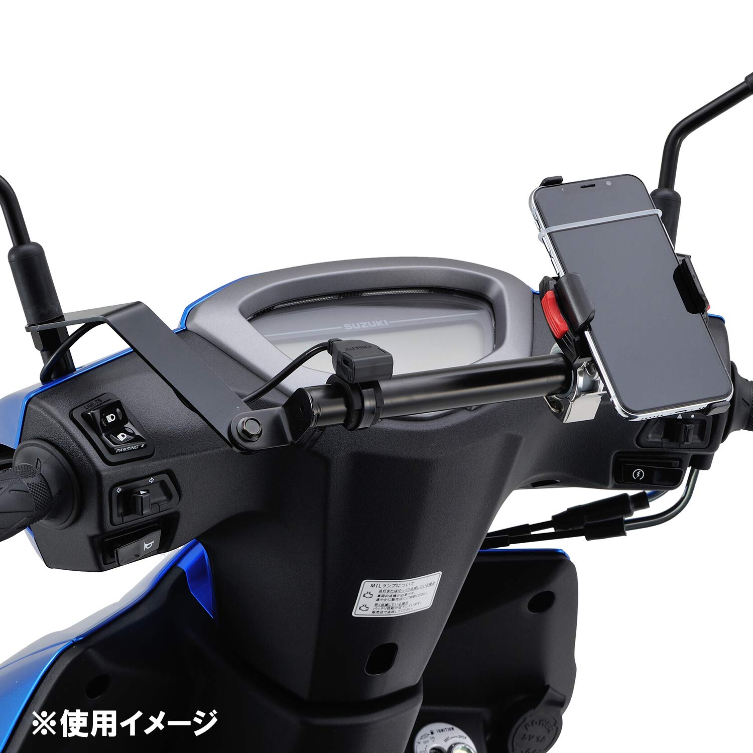 LUCKSの【送料無料】デイトナ(Daytona) バイク用 クランプバー SWISH(18-19)専用 マルチマウントバーFE 99245｜アングル2