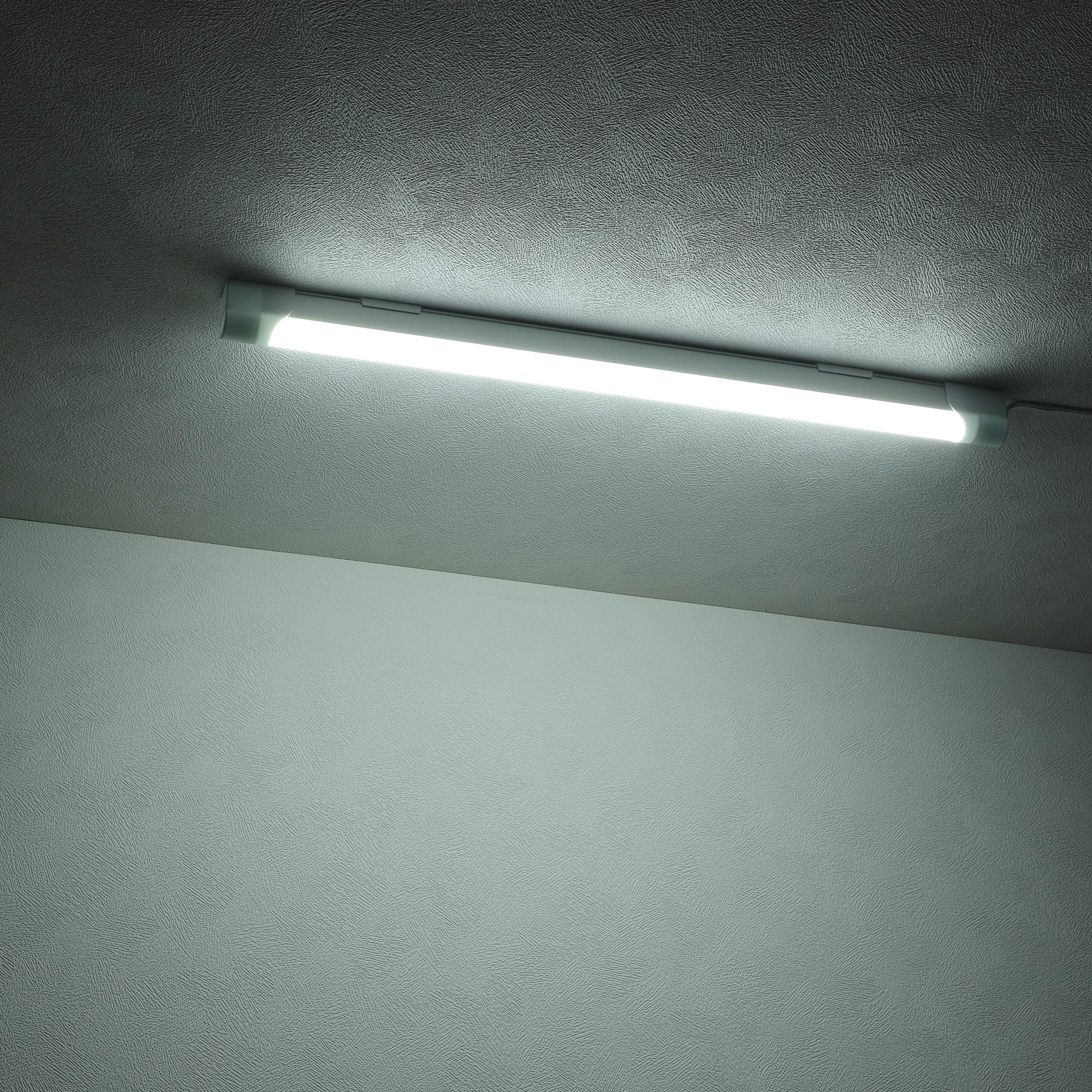 【送料無料】オーム(OHM) LEDエコスリムチューブライト コンセントタイプ 10W 昼光...
