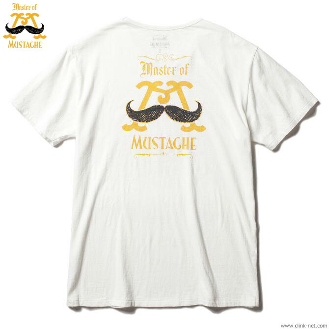 MASTER OF MUSTACHEのメインロゴがバックにプリントされたメインロゴTEE。フロントにはブランドイニシャルがさり気なく同色刺繍で入ります。ソフトな風合いに仕上げられた着心地のいいオリジナルボディ（C-100％）を使用しています...