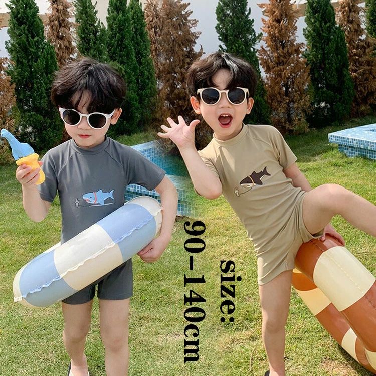 【3280円→実質3214円 P2利用! 11/27 01:59迄】子供用水着 男の子 連体水着 男児 おしゃれ 可愛い 子供水着 体型カバー キッズ キッズ水着 幼稚園 保育園 みずぎ スイムウェア 温泉 ビーチ プール 海 夏 旅行 水着 子供 水着 2色 90 100 110 120 130 140 無地 半袖