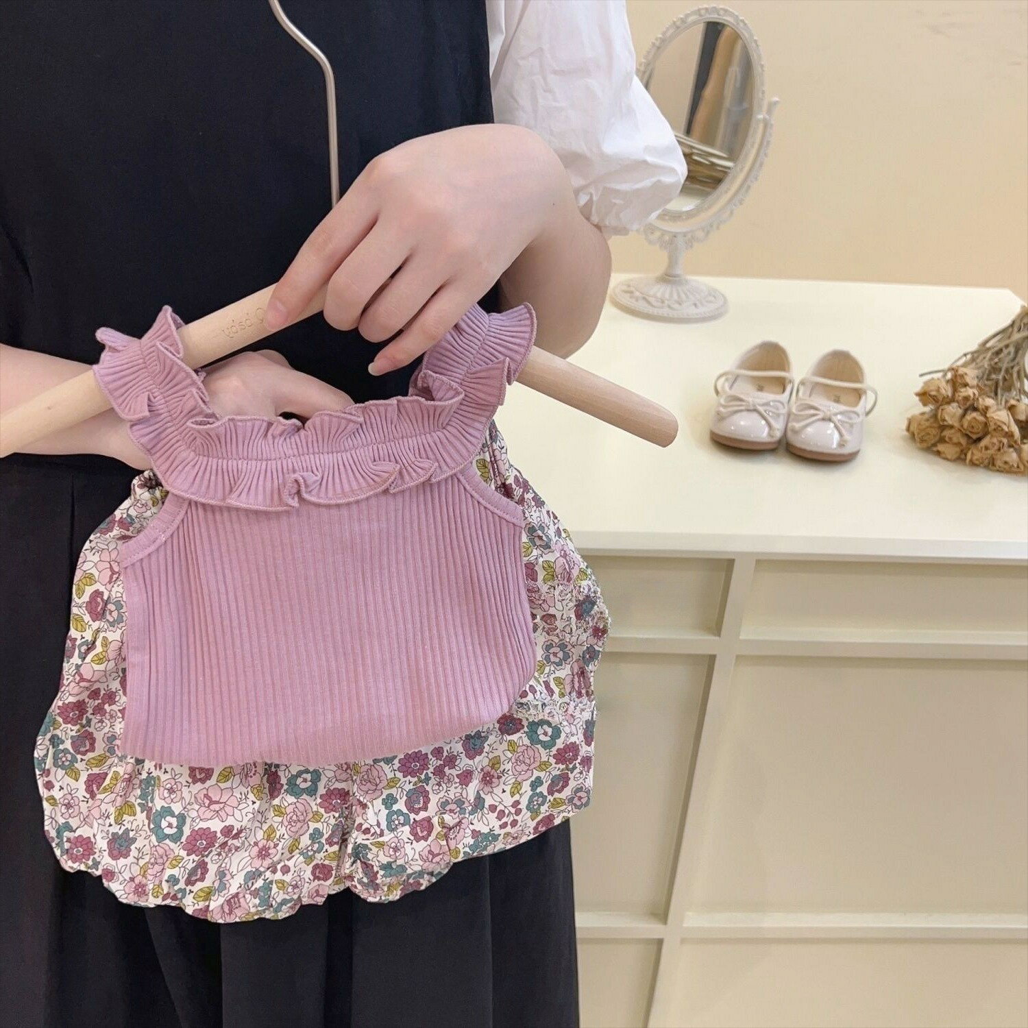乐天商城 - セットアップ キッズ 夏服 ベビー服 子供服 上下セット 女の子 おしゃれ 可愛い 花柄 ノースリーブトップス バルーンパンツ 子ども服 トップス ボトムス ジュニア 赤ちゃん 入園 入学 誕生日 プレゼント 幼稚園 お出かけ 80 90 100 110 120