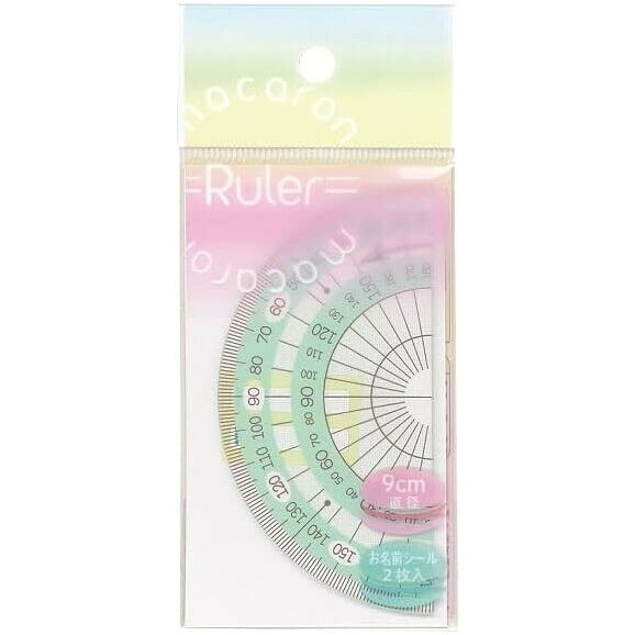 商品名分度器 マカロン ピスタチオ 直径9cm ケース付 名前シール付 角度 読みやすい かわいい 日本製 西敬説明かわいいマカロンカラー♪直径9cmのコンパクトな「分度器」です。0°が左右にあるので、どちらからでも測れます。30°ごとに色分けされているので、読み取りやすい。専用ケースに入っています。お名前シール付。【サイズ】約90半円×1.5mm【重　量】約19g【材　質】アクリル樹脂【生産国】日本品番MP-9PIこの商品について 必ずご確認ください配送についてメール便での配送になります。→ご利用の際は必ずお読みください 送料について ご注文合計額が￥1000 (税込)以上で、全国一律『送料無料』です。 →詳細はこちら返品→返品・交換・キャンセルについて※メール便は、日時指定、代金引換、ギフトラッピング・熨斗サービスに対応しておりません。
